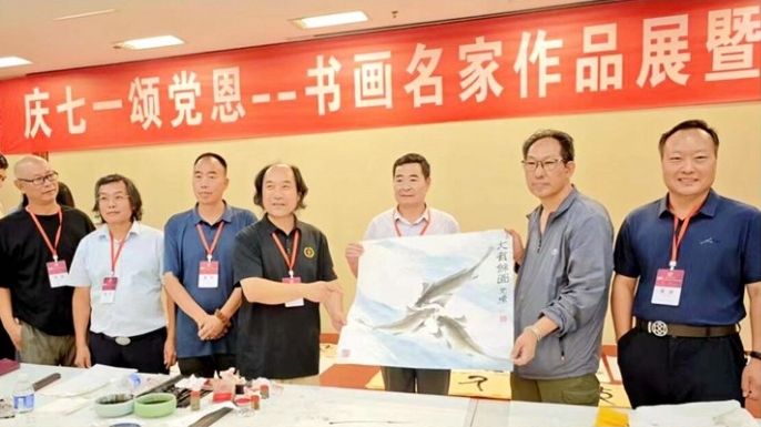 慶七一頌黨恩——書(shū)畫(huà)名家作品展暨西柏坡筆會(huì)舉行