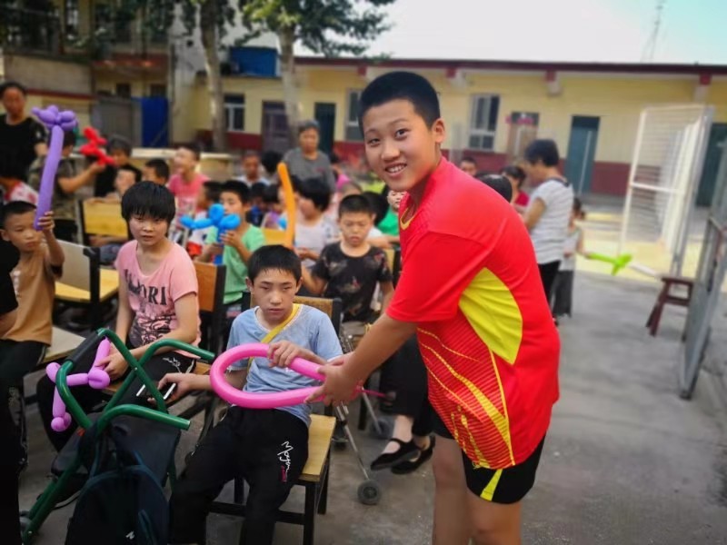 陽(yáng)光少年隊(duì) 愛(ài)心公益行