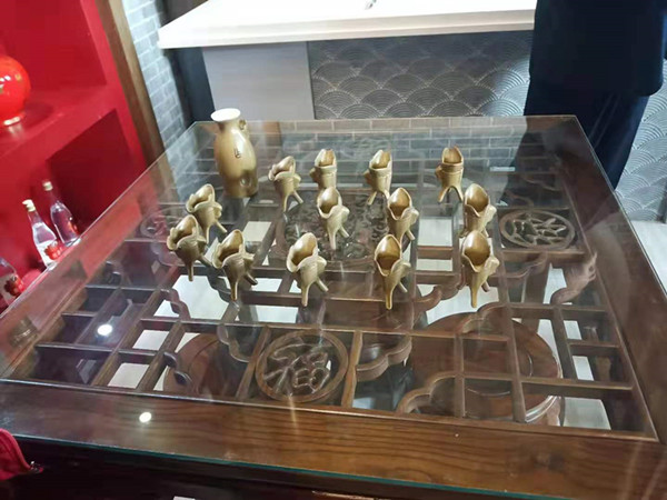 媒企“牽手”共慶第二十個中國記者節(jié) ——記者采風(fēng)團(tuán)走進(jìn)邯鄲市肥鄉(xiāng)區(qū)叢臺酒苑