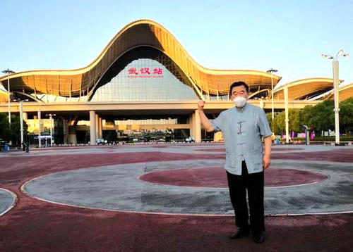 張保和赴武漢拍攝　用真情向兩會(huì)獻(xiàn)禮