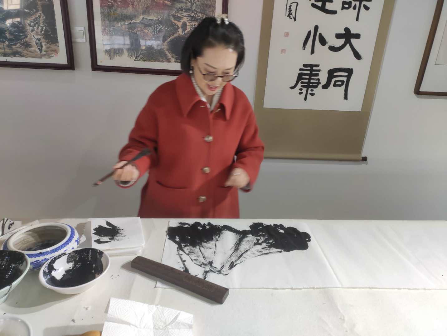 北京市東城區(qū)美術(shù)家協(xié)會系列采風(fēng)活動在延慶舉行 北京市東城區(qū)美術(shù)家協(xié)會系列采風(fēng)活動在延慶舉行