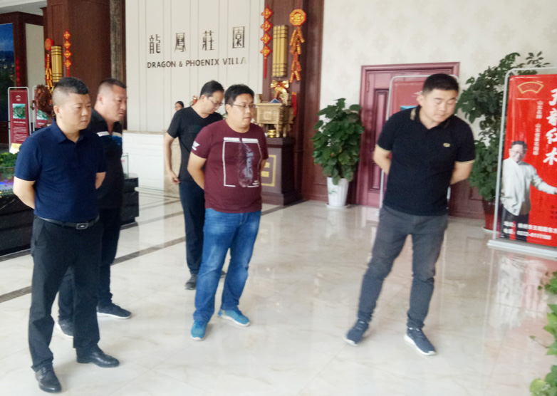 安陽(yáng)新社會(huì)階層人士到林州調(diào)研