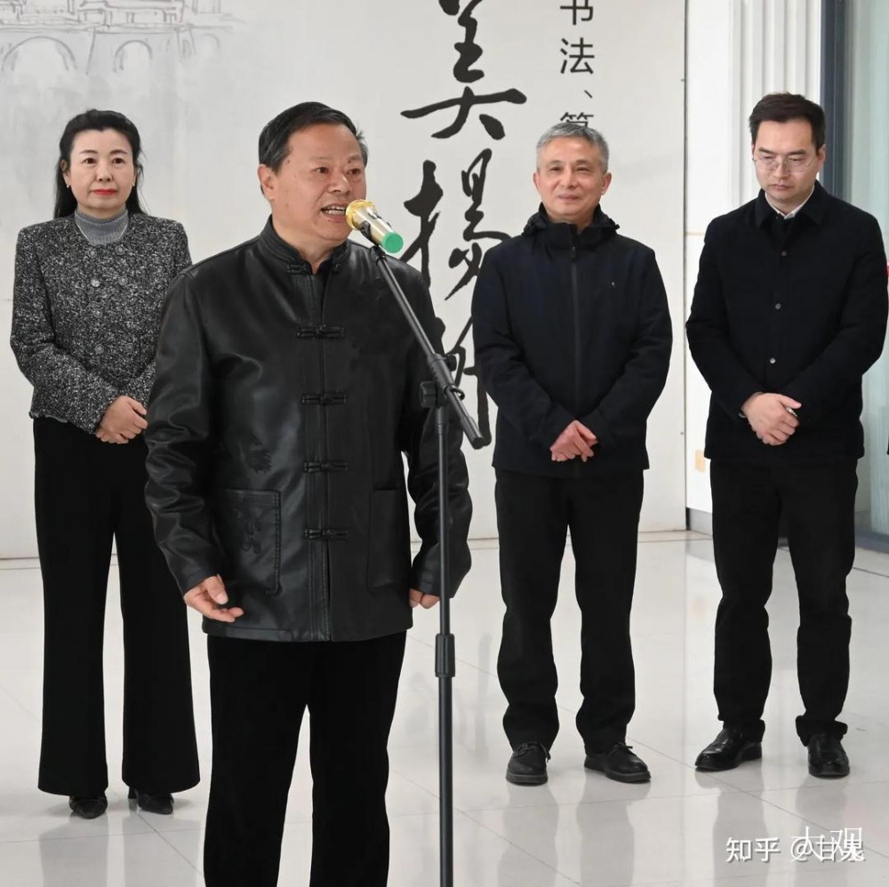 揚(yáng)州大學(xué)舉辦“張謇名言暨郭謙百體書法展捐贈儀式”