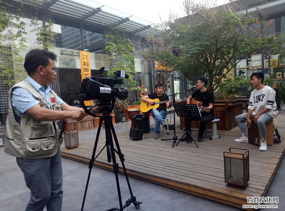 用吉它詮釋夢(mèng)想，讓藝術(shù)修復(fù)心靈