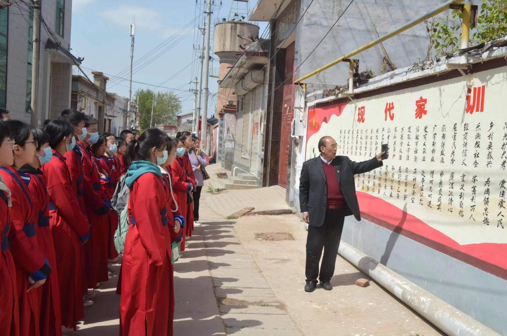 孝行天下他為先鋒——劉付貴先生孝善紀(jì)