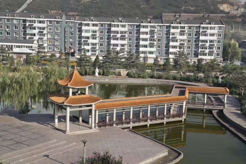 勇立潮頭一面旗幟