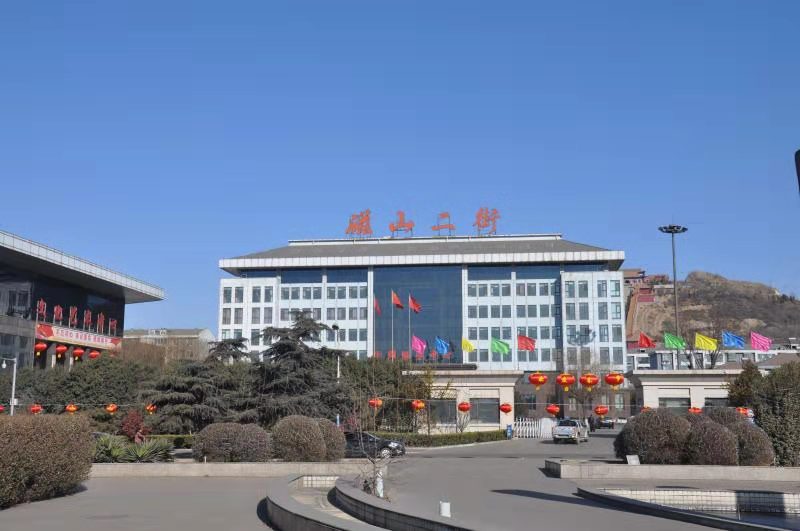 勇立潮頭一面旗幟