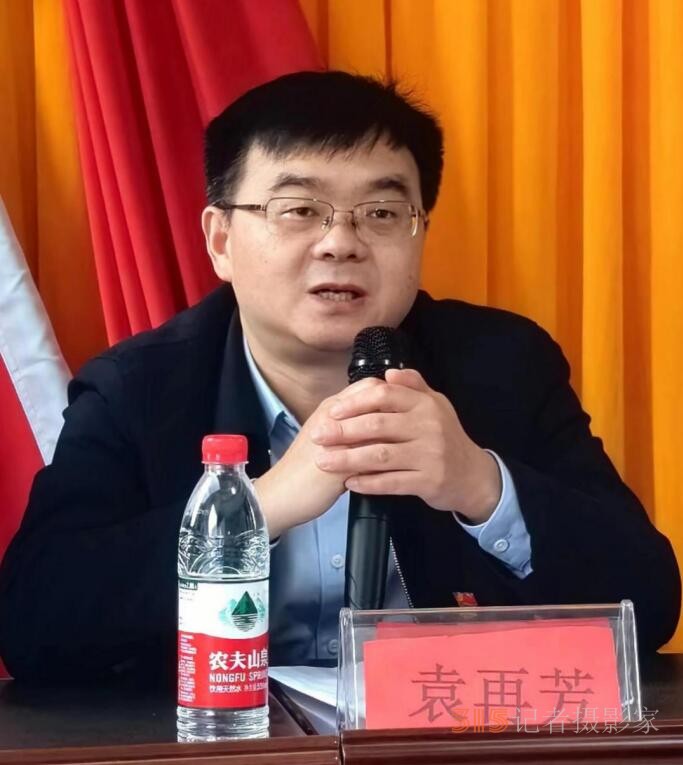 貴州務川黃都鎮(zhèn)桂花村開展“黨建引領聚合力、村企共建促振興”支部共建活動