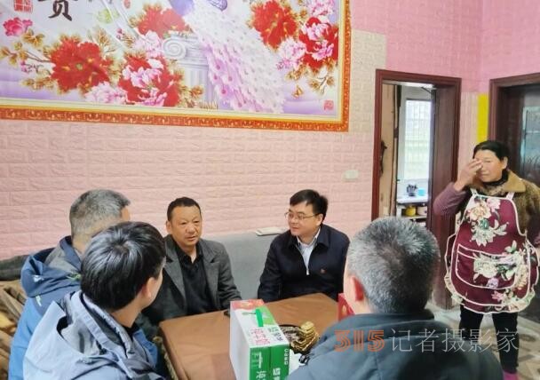 貴州務川黃都鎮(zhèn)桂花村開展“黨建引領聚合力、村企共建促振興”支部共建活動