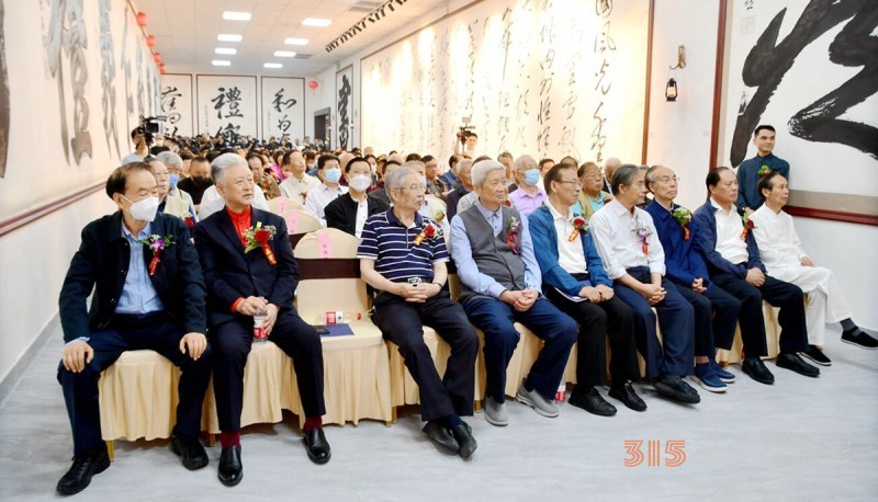 丹心弘國粹 翰墨播京城——北京徐雙喜榜書藝術(shù)中心啟動(dòng)儀式在房山區(qū)舉行